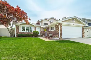 1018 E Meadow Lake Dr, Palatine, IL 60074 - Photo 1
