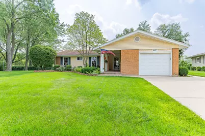 217 Edgeware Road, Elk Grove Village, IL 60007 - Photo 1