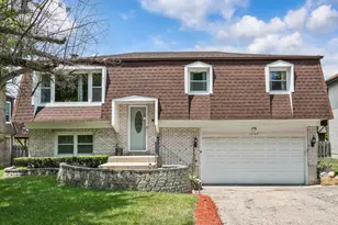 1205 Patton Ave, Lake in the Hills, IL 60156 - Photo 1