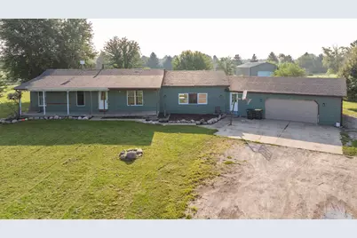 4416 E 29th Road, Sheridan, IL 60551 - Photo 1