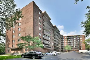 711 S River Road S, Des Plaines, IL 60016 - Photo 1