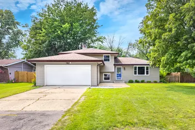 607 Parkshore Drive, Shorewood, IL 60404 - Photo 1