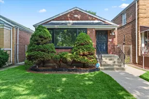 8816 S Jeffery Blvd, Chicago, IL 60617 - Photo 1