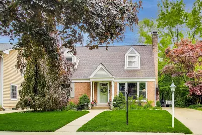 300 Hollywood Court, Wilmette, IL 60091 - Photo 1