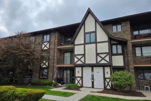 10512 Ridge Cove Dr, Chicago Ridge, IL 60415 - Photo 1