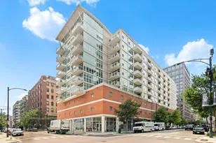 909 W Washington Blvd, Chicago, IL 60607 - Photo 1