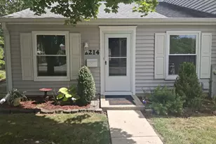 2214 Dorchester Ct, Schaumburg, IL 60194 - Photo 1