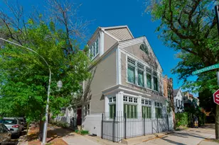 658 W Willow St, Chicago, IL 60614 - Photo 1