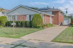 7846 Maple St, Morton Grove, IL 60053 - Photo 1