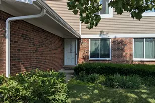 1991 N Williamsburg Dr, Palatine, IL 60074 - Photo 1