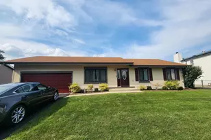 640 Lido Terrace W, Bartlett, IL 60103 - Photo 1