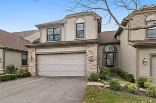 164 Chatsworth Cir, Schaumburg, IL 60194 - Photo 1