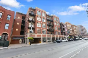 3260 N Clark St, Chicago, IL 60657 - Photo 1