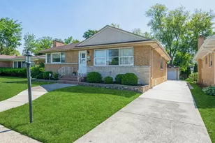 1919 Sunnyside Ave, Westchester, IL 60154 - Photo 1