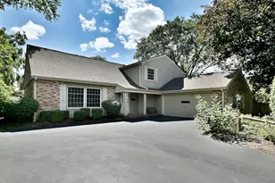 1615 E Miner St, Arlington Heights, IL 60004 - Photo 1