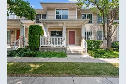 1232 Walnut Glen Drive #8C, Crystal Lake, IL 60014 - Photo 1