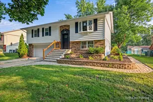 821 Robinson Ave, Streamwood, IL 60107 - Photo 1