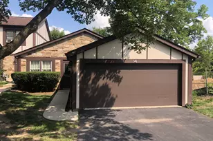 14 White Oak Cir, Saint Charles, IL 60174 - Photo 1