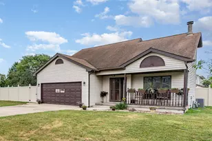 901 W McKinley Rd, Ottawa, IL 61350 - Photo 1