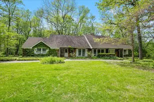 6N400 Old Homestead Rd, Saint Charles, IL 60175 - Photo 1