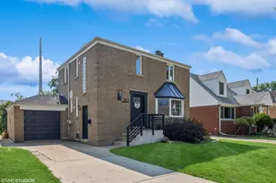 577 S Edgewood Ave, Elmhurst, IL 60126 - Photo 1
