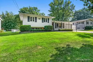 902 Dawn Ct, Dekalb, IL 60115 - Photo 1