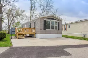 1148 Lauren Dr, Sandwich, IL 60548 - Photo 1