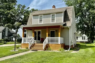 2731 7th St, Peru, IL 61354 - Photo 1