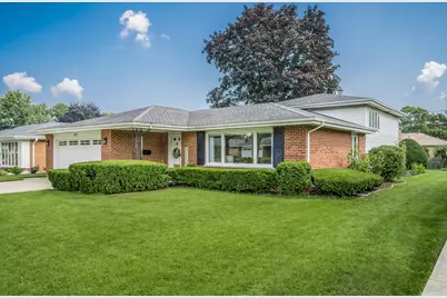 913 S See Gwun Avenue, Mount Prospect, IL 60056 - Photo 1