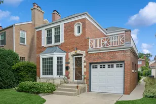 6325 N Le Mai Ave, Chicago, IL 60646 - Photo 1