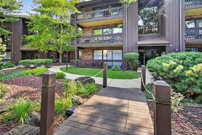 9545 Southwest Highway #1E, Oak Lawn, IL 60453 - Photo 1