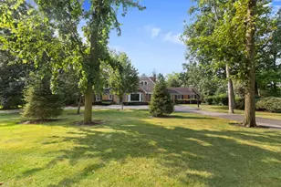 1011 Central Rd, Glenview, IL 60025 - Photo 1