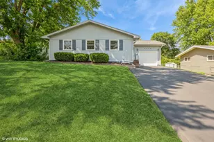3216 Terrace Dr, McHenry, IL 60050 - Photo 1