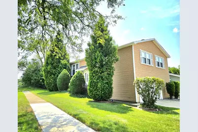 371 Thorncliffe Drive, Glendale Heights, IL 60139 - Photo 1