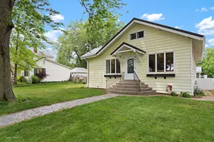 607 S Main St, Yorkville, IL 60560 - Photo 1