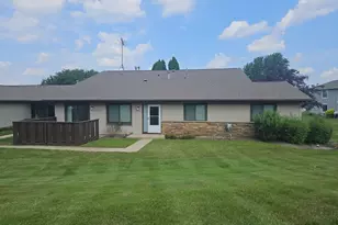 5202 Winslow Cir, McHenry, IL 60050 - Photo 1