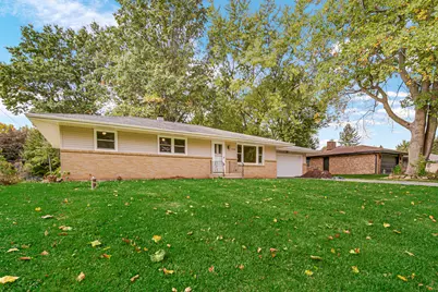 2909 Kentwood Parkway, Rockford, IL 61109 - Photo 1