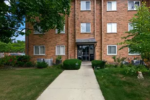 900 Casey Ct, Schaumburg, IL 60173 - Photo 1