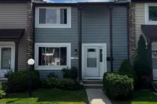 617 Westwood Ct, Wheeling, IL 60090 - Photo 1