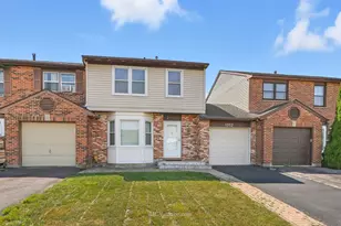 1352 Georgetown Dr, Carol Stream, IL 60188 - Photo 1