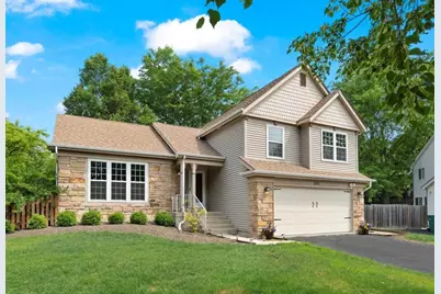 232 Lexington Court, Grayslake, IL 60030 - Photo 1