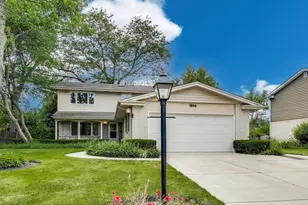 1904 Birch Rd, Northbrook, IL 60062 - Photo 1