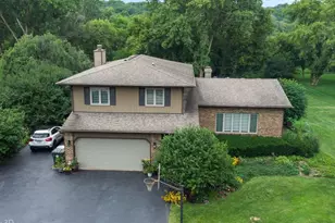 936 Glen Oak Dr, Sleepy Hollow, IL 60118 - Photo 1