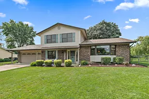 1324 Parker Pl, Elk Grove Village, IL 60007 - Photo 1