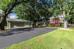 1129 Park Ave, Winthrop Harbor, IL 60096 - Photo 1