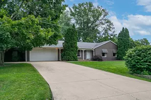 4145 Shorewood Dr, Rockford, IL 61101 - Photo 1
