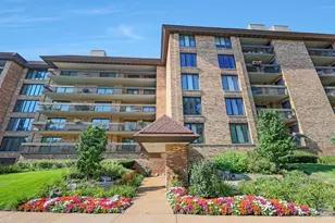 [Address not provided], Northbrook, IL 60062 - Photo 1