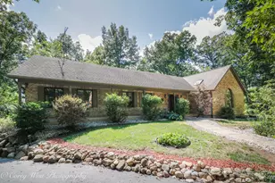 16398 Hickory Cir, Sycamore, IL 60178 - Photo 1