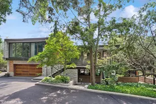 798 Bob-O-Link Rd, Highland Park, IL 60035 - Photo 1