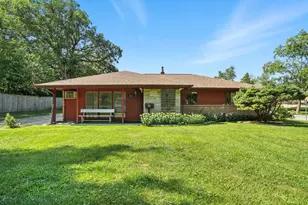 337 S Orchard Dr, Park Forest, IL 60466 - Photo 1